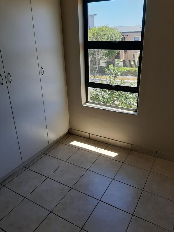 To Let 2 Bedroom Property for Rent in Burgundy Estate Western Cape